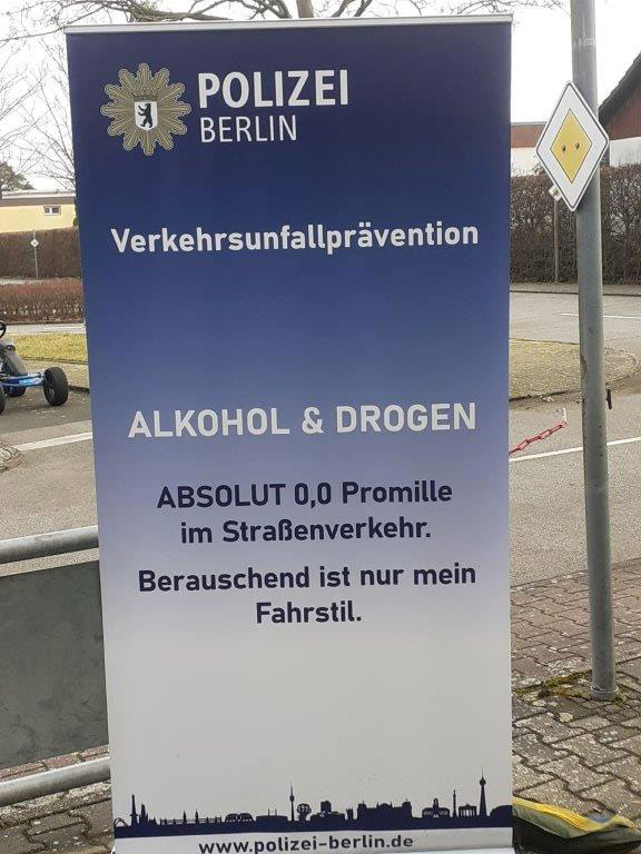 Verkehrsunfallprävention Veranstaltung der Polizei-Berlin in der JVS Buckow